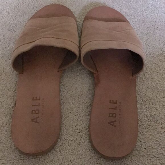 ABLE Local + Global Faux Suede Brown Tan  Flat Sandal size 9M - Picture 2 of 5